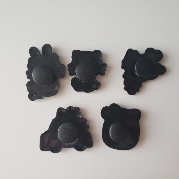 5 x New Croc Charms / Jibbitz, Hello Kitty style - Picture 2 of 2